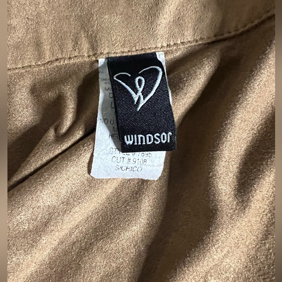 WINDSOR Tan Low Cut Zip Up Long Sleeve Top - Picture 4 of 4